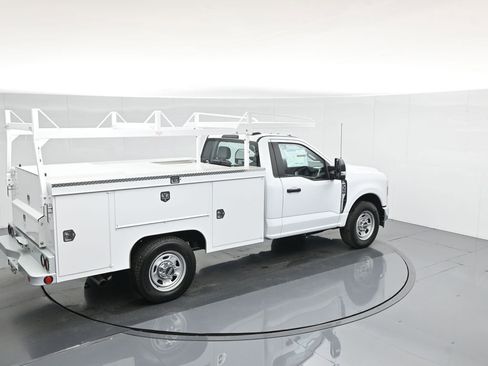 New 2025 Ford F350 XL w/ XL Chrome Package image 44
