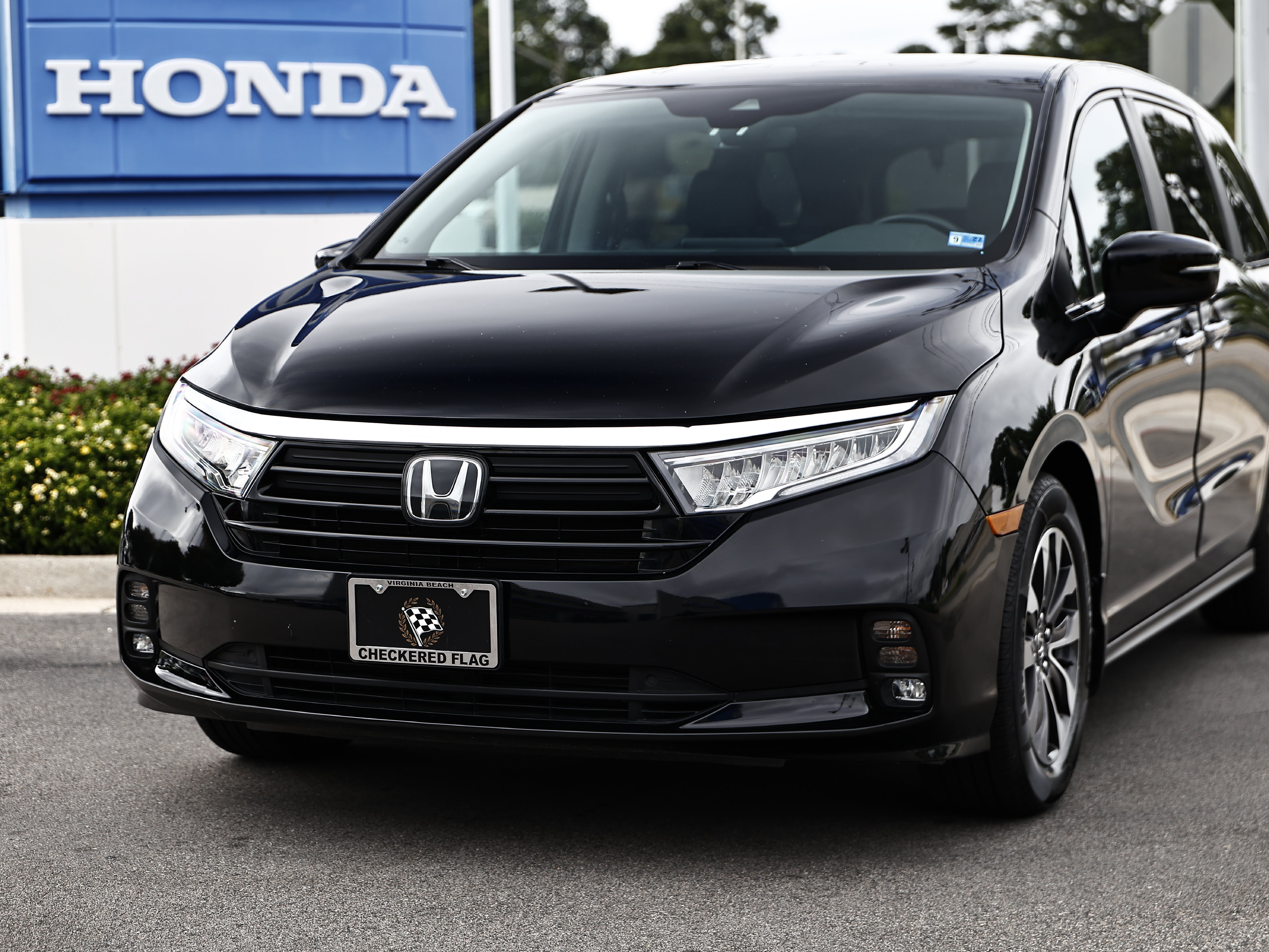 Used 2023 Honda Odyssey EX-L image 2