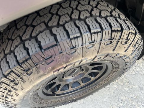 Certified 2023 Toyota Tacoma TRD Off-Road w/ Advanced Technology Package AWD/4WD image 24