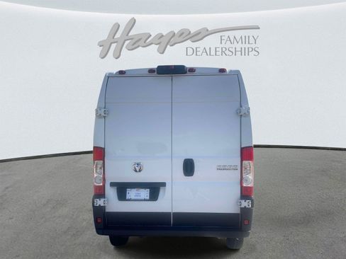 Used 2025 RAM ProMaster 2500 w/ Convenience Group FWD image 4