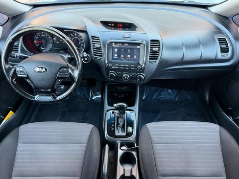 Used 2018 Kia Forte S w/ S Technology Plus Package FWD image 20
