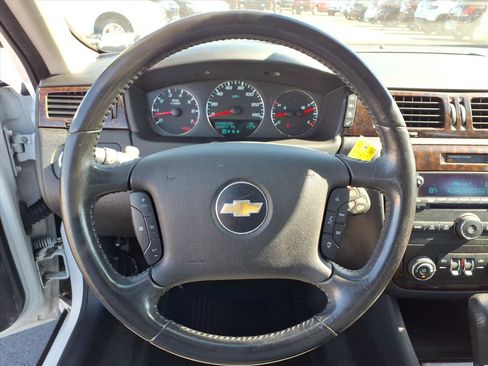 Used 2012 Chevrolet Impala LT w/ LT Sunroof Package image 18