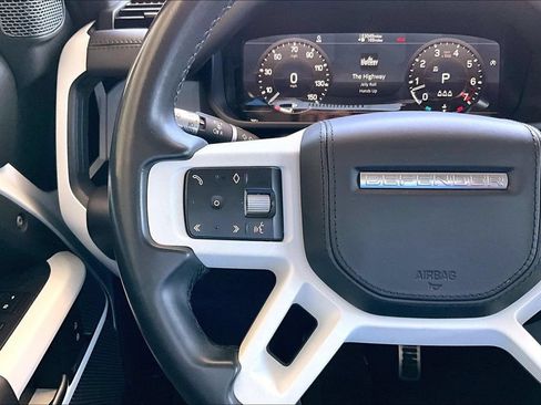 Used 2020 Land Rover Defender 110 First Edition AWD/4WD image 7