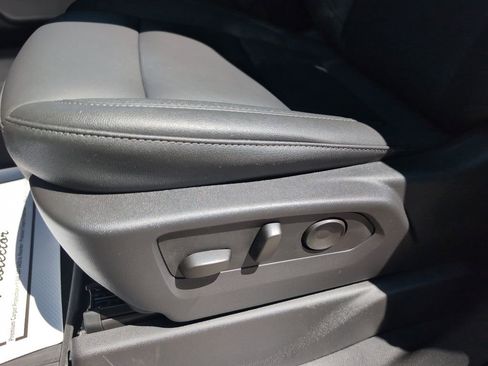 Used 2025 Chevrolet Silverado 1500 RST AWD/4WD image 16