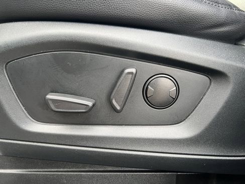 Used 2021 Ford Explorer Limited w/ Equipment Group 301A image 22