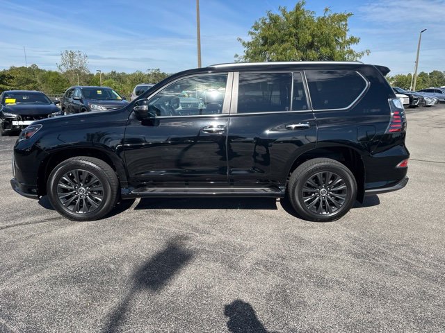 Used 2023 Lexus GX 460 Luxury w/ Sport Design Package AWD/4WD image 6