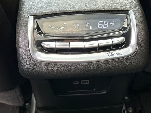 Certified 2024 Cadillac XT6 Premium Luxury image 15