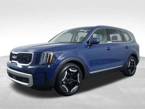 Used 2025 Kia Telluride EX X-Line AWD/4WD image 5