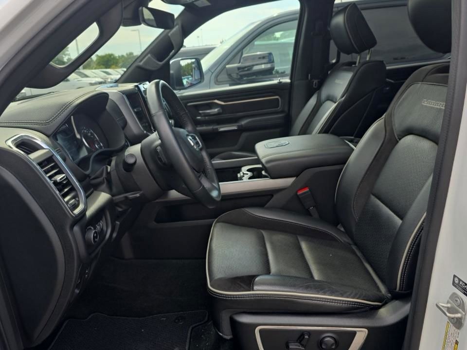 Used 2024 RAM 1500 Laramie AWD/4WD image 8