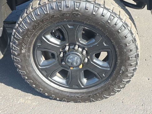 Used 2017 RAM 2500 Big Horn w/ Sport Appearance Group AWD/4WD image 13