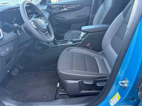 Certified 2025 Chevrolet TrailBlazer LT AWD/4WD image 20