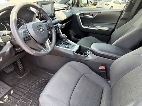 Used 2022 Toyota RAV4 SE AWD/4WD image 18