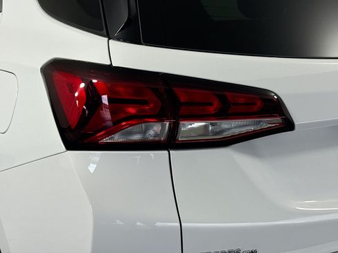 Used 2023 Chevrolet Equinox LT FWD image 36