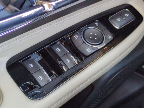 New 2026 Lincoln Corsair Reserve image 24