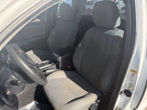 Used 2017 Toyota Tacoma SR RWD image 18