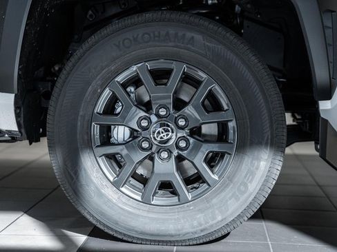 New 2026 Toyota 4Runner SR5 image 16