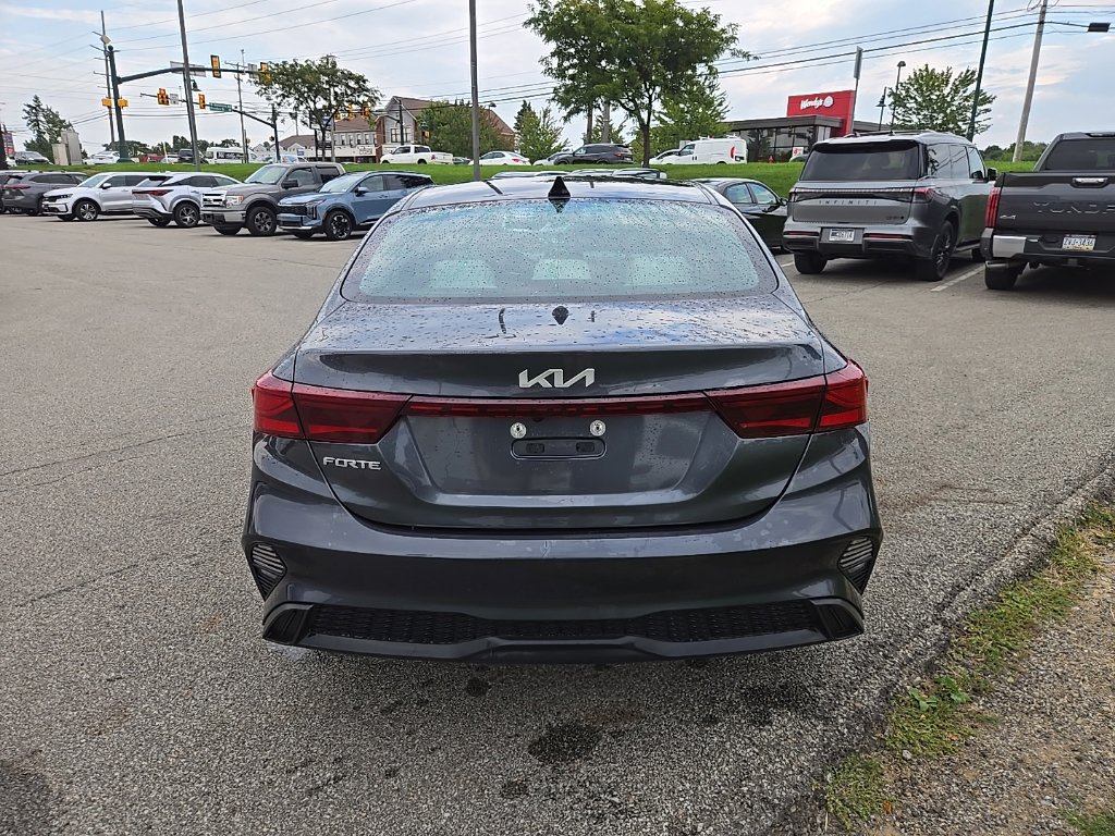 Used 2023 Kia Forte LXS FWD image 4