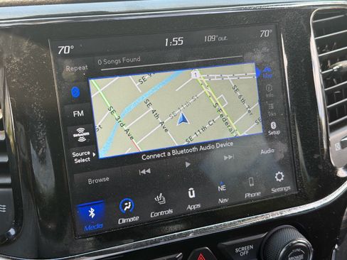 Used 2021 Jeep Grand Cherokee Laredo X RWD image 23