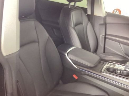 Certified 2023 Audi Q8 Premium Plus w/ Premium Plus Package image 20