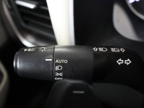 Used 2023 Nissan Rogue SV image 33