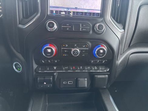 Used 2023 GMC Sierra 2500 AT4 w/ Gooseneck/5TH Wheel Package image 18