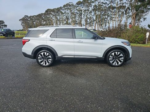 Used 2025 Ford Explorer Platinum w/ LUX Leather Package AWD/4WD image 7