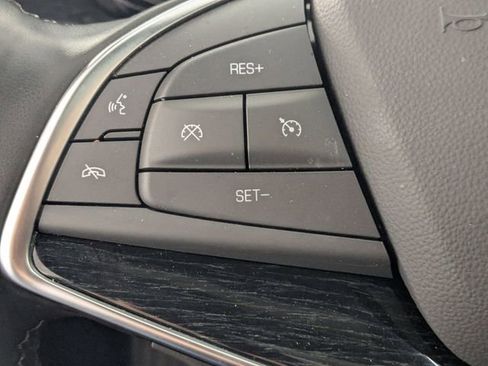 Used 2025 Cadillac XT5 Premium Luxury image 17