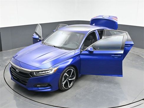 Used 2018 Honda Accord Sport image 48