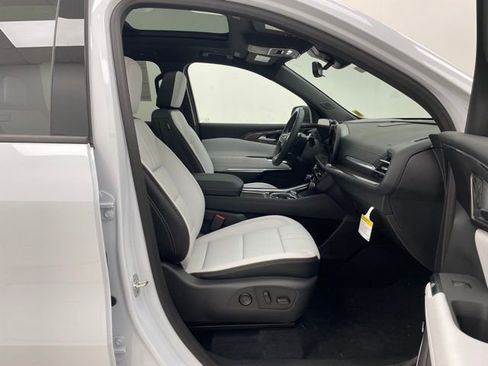 New 2026 Chevrolet Traverse High Country w/ LPO, Floor Liner Package image 16