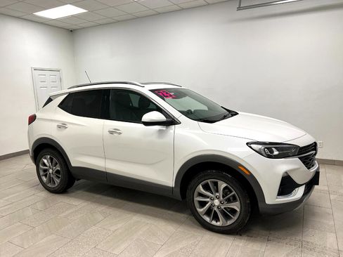 Used 2023 Buick Encore GX Essence w/ Experience Buick Package image 10