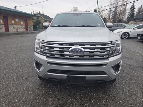 Used 2018 Ford Expedition Max Limited image 3