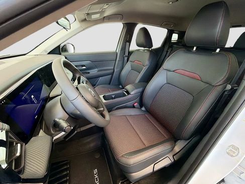 New 2026 Nissan Kicks SR image 21