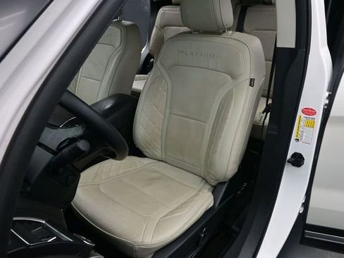 Used 2018 Ford Explorer Platinum AWD/4WD image 11