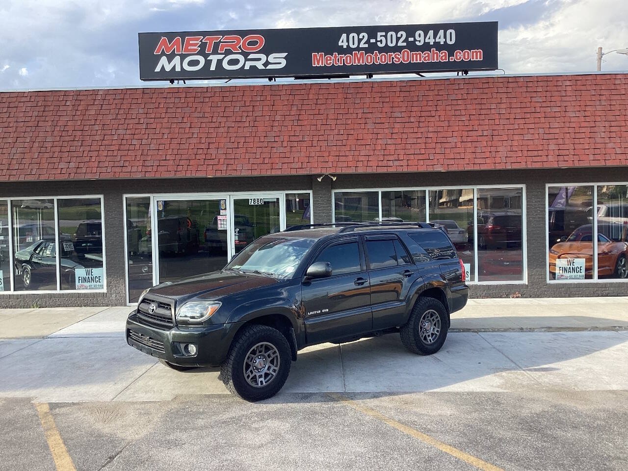 Used 2008 Toyota 4Runner Limited w/ Limited Extra Value Pkg 1 AWD/4WD image 1