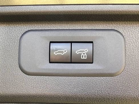 Used 2025 Toyota Grand Highlander AWD Hybrid image 31