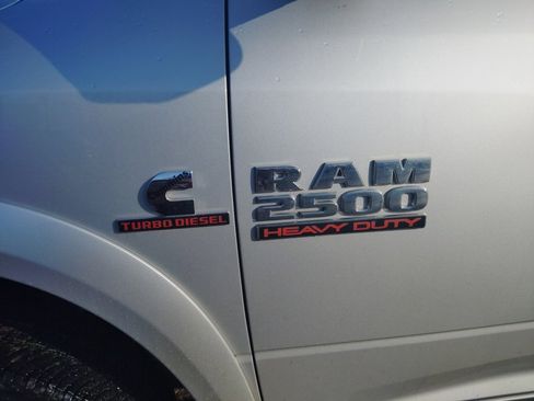 Used 2018 RAM 2500 Laramie w/ Convenience Group image 10