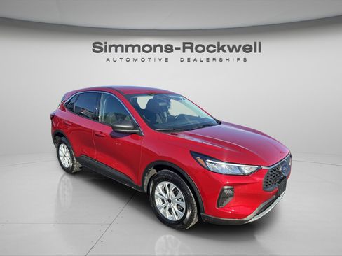 Used 2023 Ford Escape Active image 3