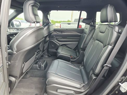Used 2024 Jeep Grand Cherokee L Overland w/ Advanced Protech Group III AWD/4WD image 14