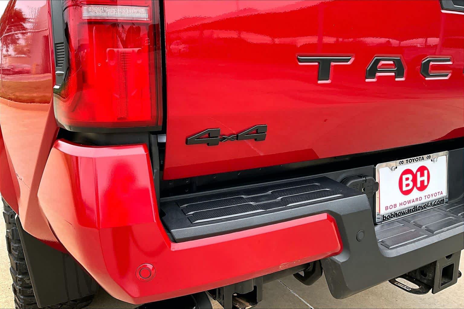 Used 2024 Toyota Tacoma TRD Sport w/ TRD Sport Upgrade Package AWD/4WD image 10