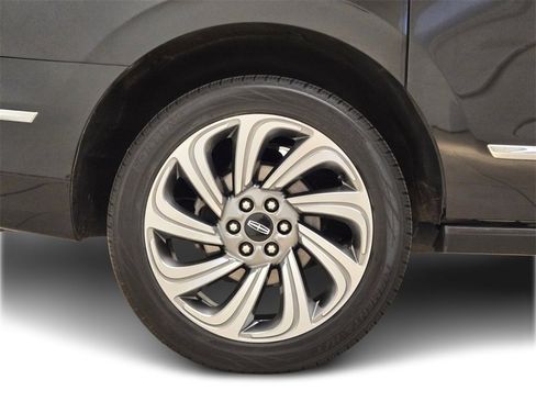 Used 2024 Lincoln Navigator L 4WD image 7
