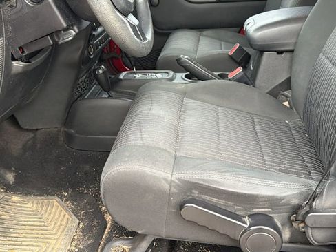 Used 2012 Jeep Wrangler Unlimited Sport AWD/4WD image 10