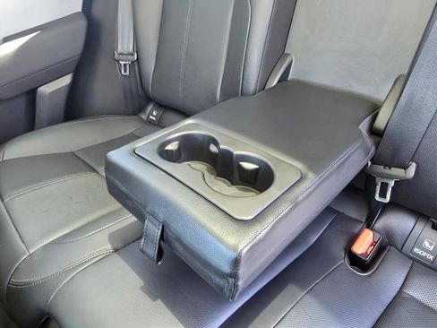 Used 2024 Land Rover Range Rover Velar S AWD/4WD image 11