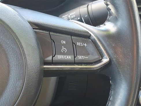 Used 2018 MAZDA MAZDA3 Touring image 23