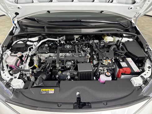 Certified 2025 Toyota Corolla SE w/ SE Premium Package AWD/4WD image 32