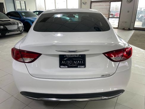 Used 2015 Chrysler 200 Limited image 6