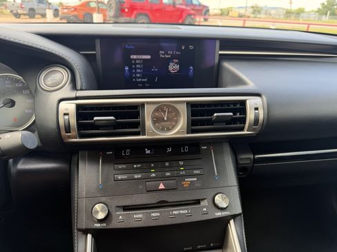 Used 2016 Lexus IS 200t RWD image 21