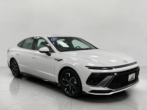 Used 2025 Hyundai Sonata SEL image 1