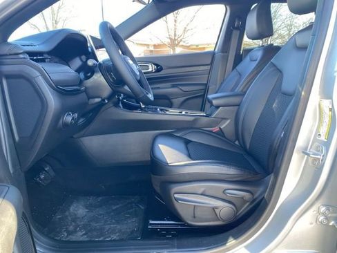 New 2026 Jeep Compass Latitude image 19