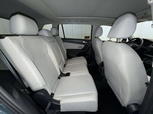 Used 2021 Volkswagen Tiguan SE AWD/4WD image 17