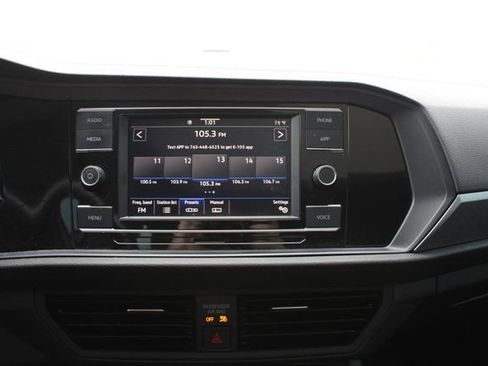 Used 2022 Volkswagen Jetta SE FWD image 15